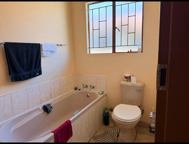 3 BEDROOM HOUSE FOR SALE IN TLHABANE WEST